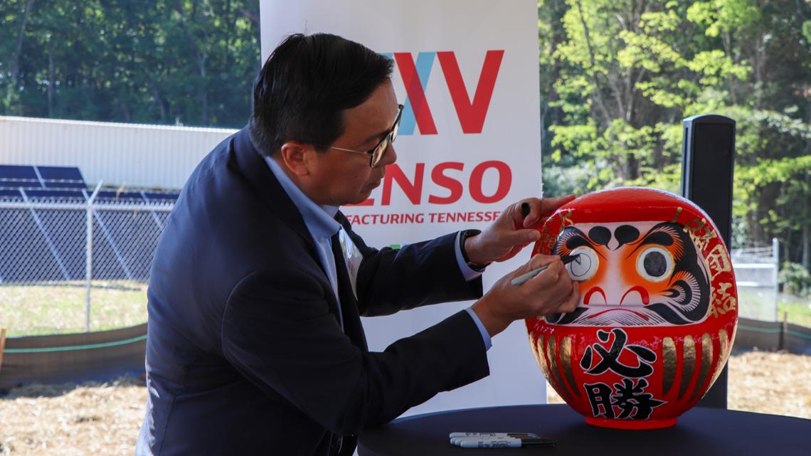 Solar power panels that power DENSO now operational in Maryville | wbir.com