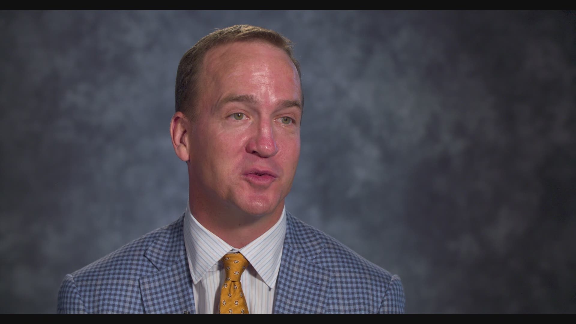 The night before Peyton Manning announced one of the biggest decisions of his life, the choice to stay at Tennessee for his senior year, he ate dinner at one of his favorite Knoxville spots, Litton's Market and Restaurant.