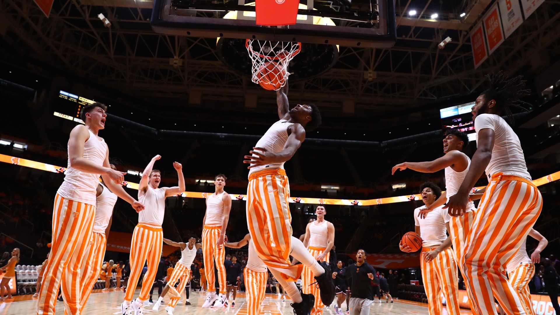 Tennessee Men's Basketball Impresses Competitors Early On | Wbir.com