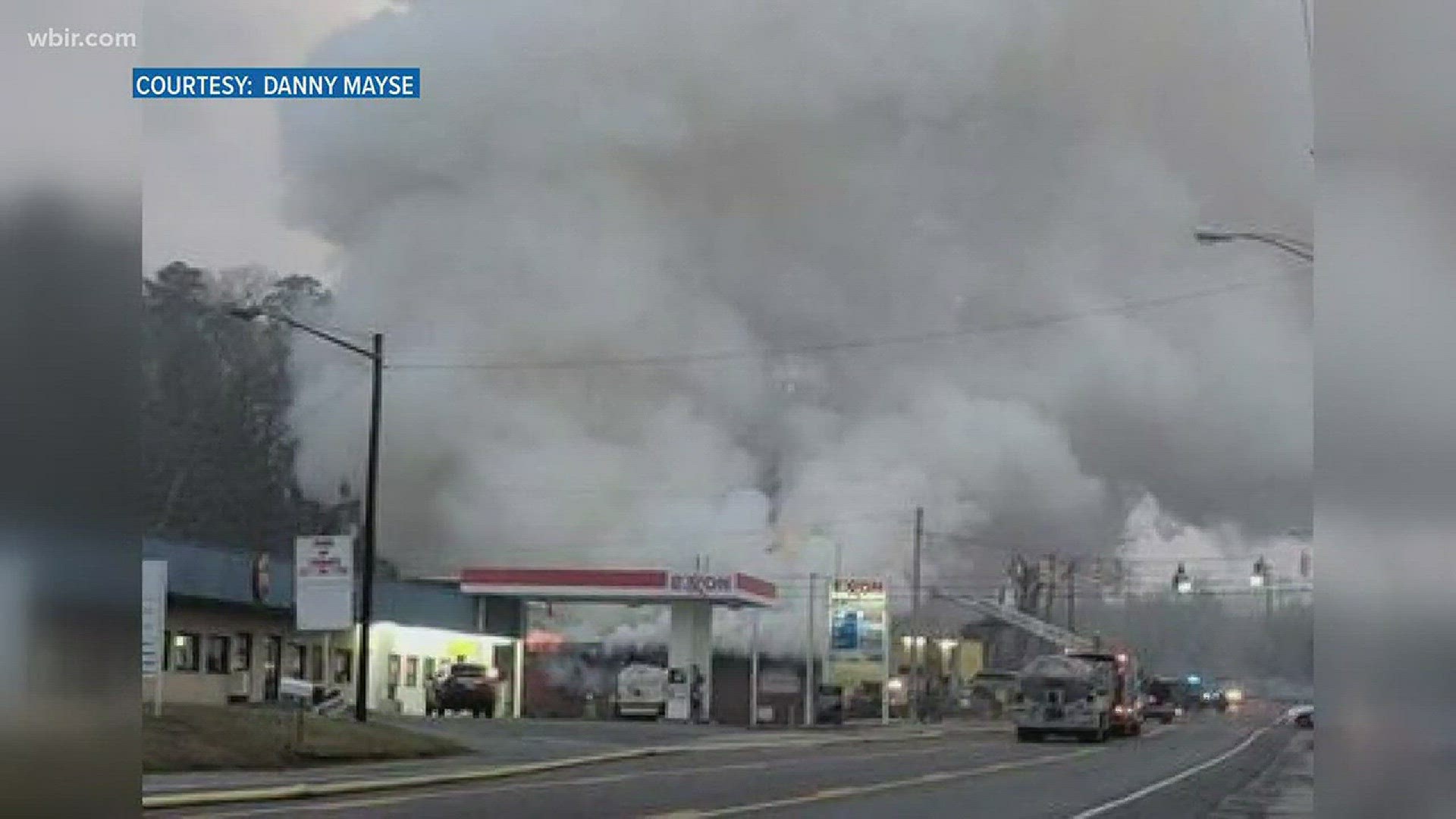 A fire destroyed a donut shop in Oneida Saturday morning.