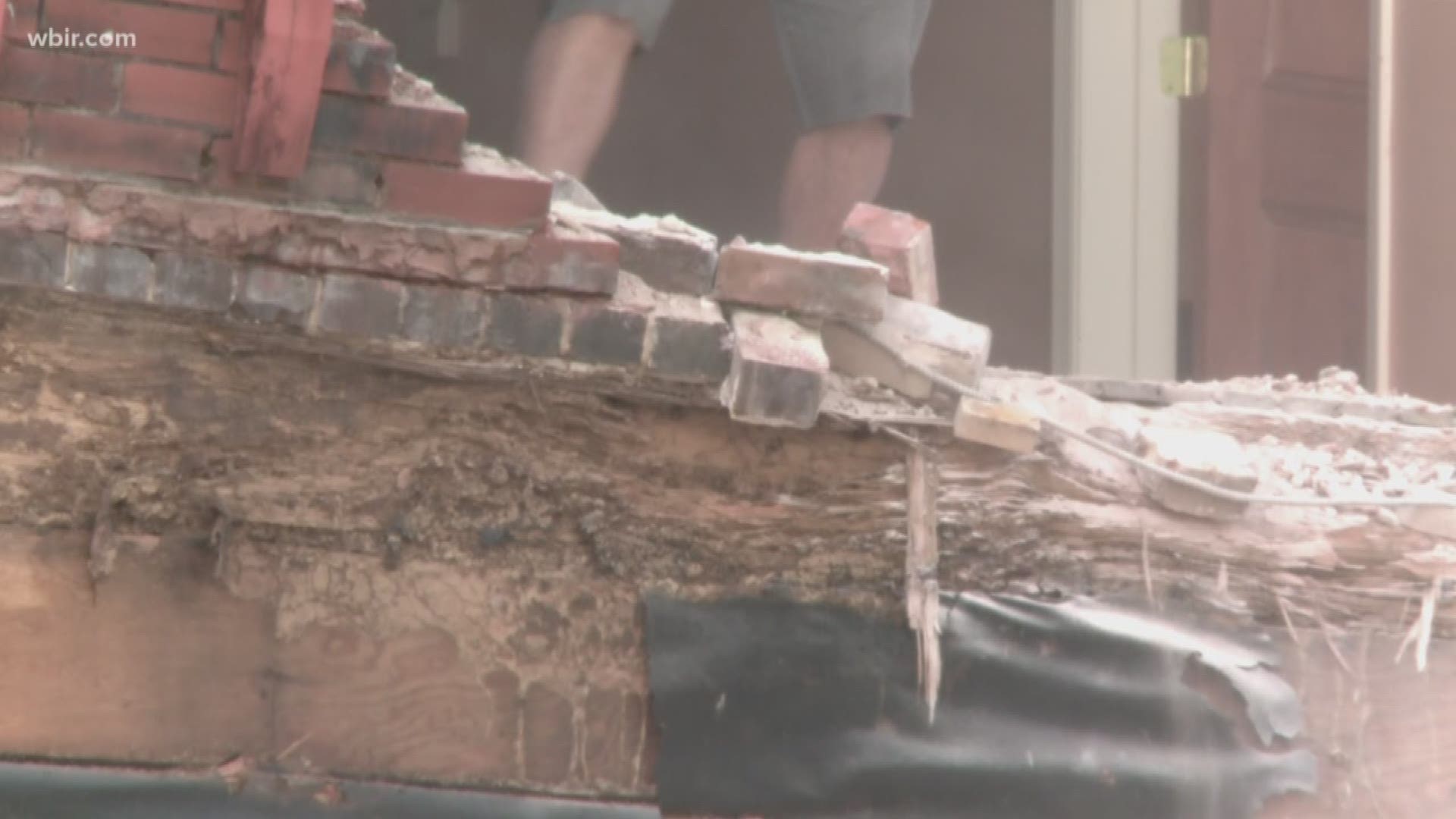 The entire brick wall of a downtown Maryville building that houses the Brackins Blues Club collapsed just after midnight Thursday, Maryville Police Department Chief Tony Crisp confirmed to 10News. The building's brick facade had already partially collapsed on Sunday, but the rest of the front wall came down, exposing the second floor.