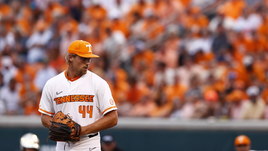Tennessee takes on Notre Dame in Super Regional