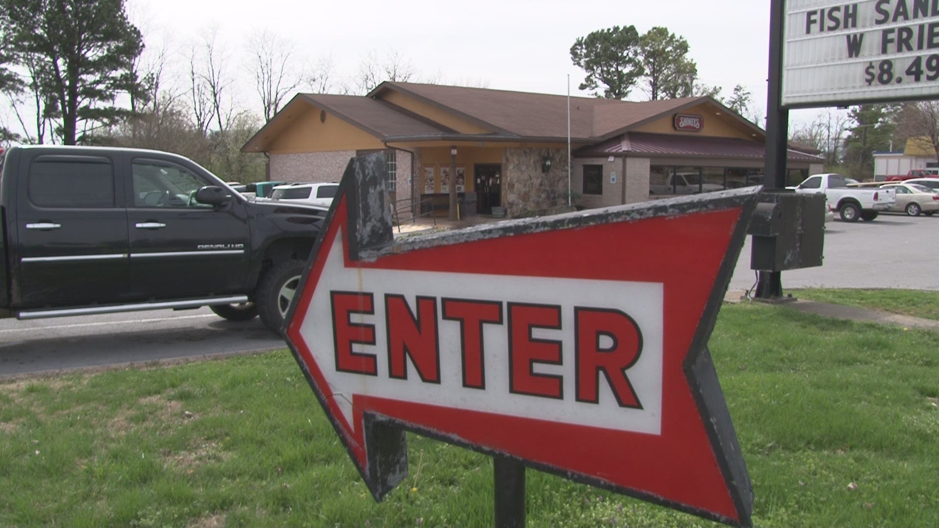 After 38 years in business, the Western Avenue location of Shoney's restaurant will close on March 24.