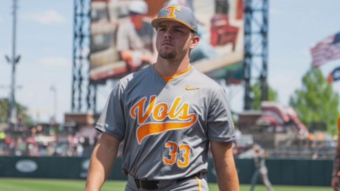 Tennessee baseball completes sweep against No. 9 Mississippi State with 7-2 win