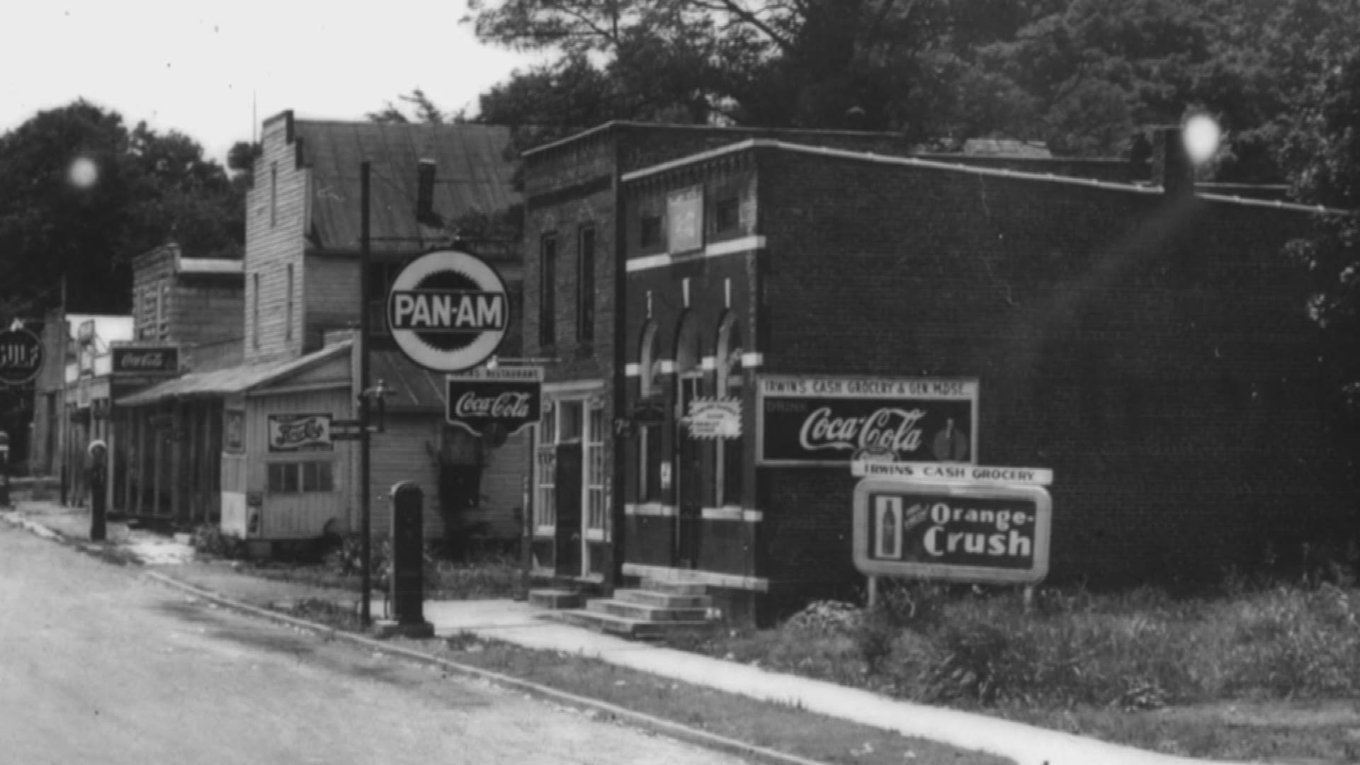 East Tennessee filmmaker Keith McDaniel join forces with the town of Farragut to turn over 100 years of history into a new documentary.