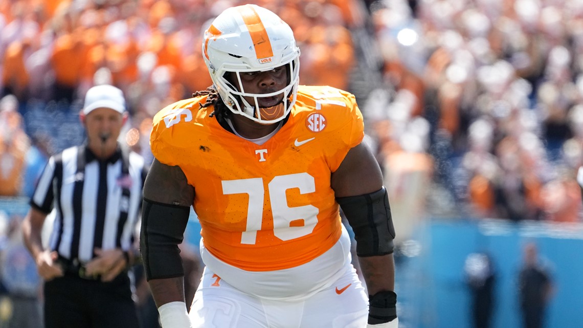 Vols' OL Javontez Spraggins back for fifth year with Tennessee | wbir.com