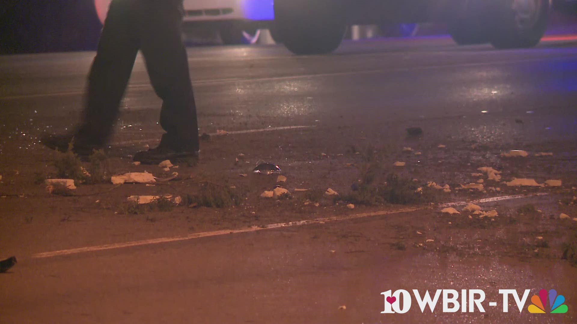 One person hurt in Chapman Highway wreck