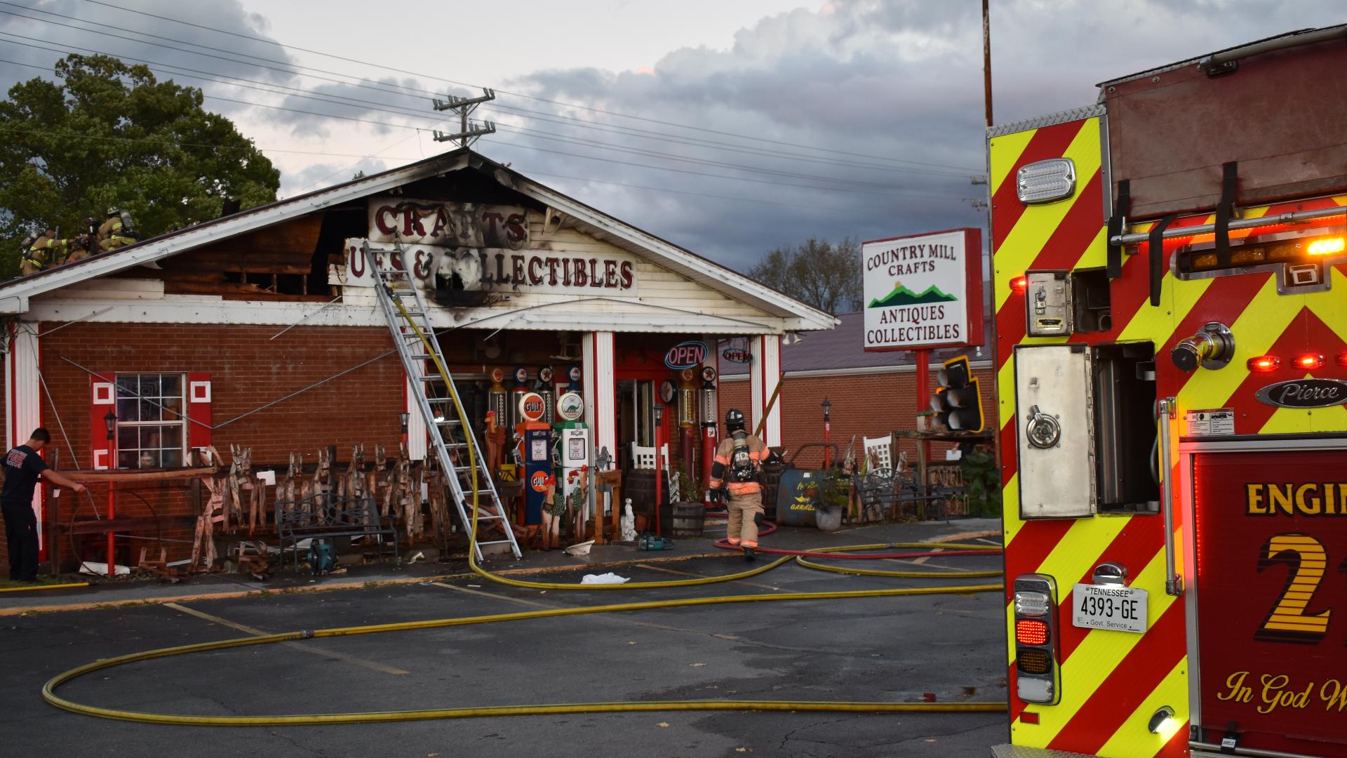 Structure fire at Country Mill Crafts and Antiques in Pigeon Forge ...