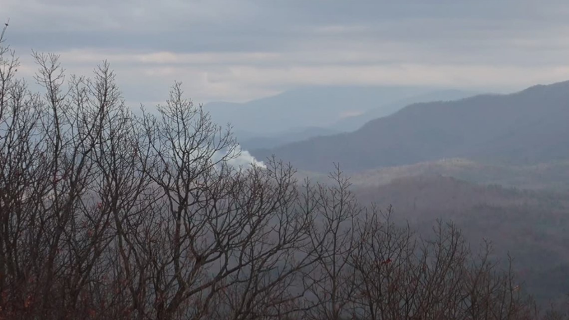 Crews responding after brush fire reported on Rich Mountain Gap, in Great Smoky Mountains near Townsend - Vimarsana News