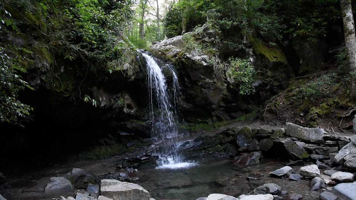 10Explores: Grotto Falls