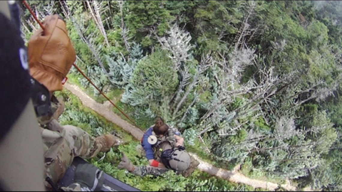 Army National Guard medical crew rescues stricken Smokies hiker - Vimarsana News