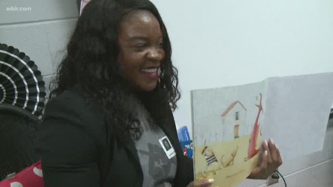 WBIR Anchors Reporters Read At Loudon Elementary Wbir