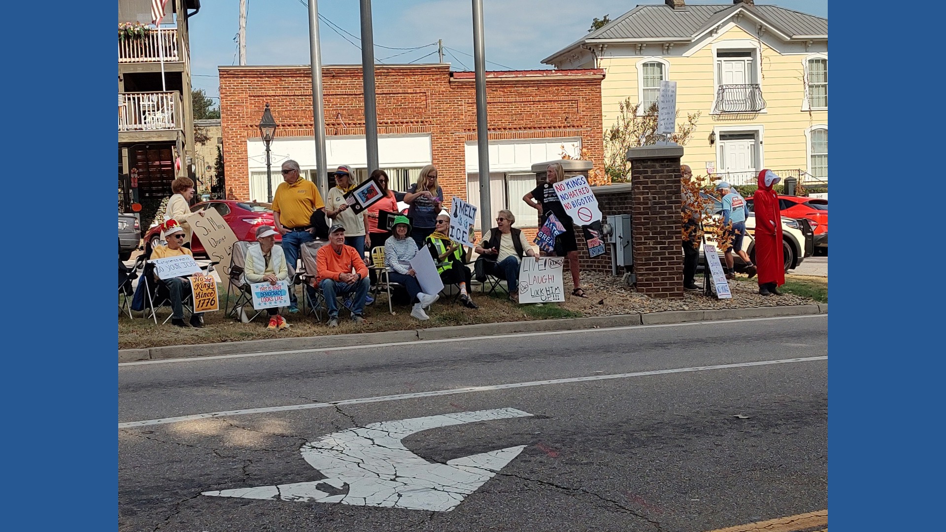 Thousands attend second 'No Kings' protests in East Tennessee | wbir.com