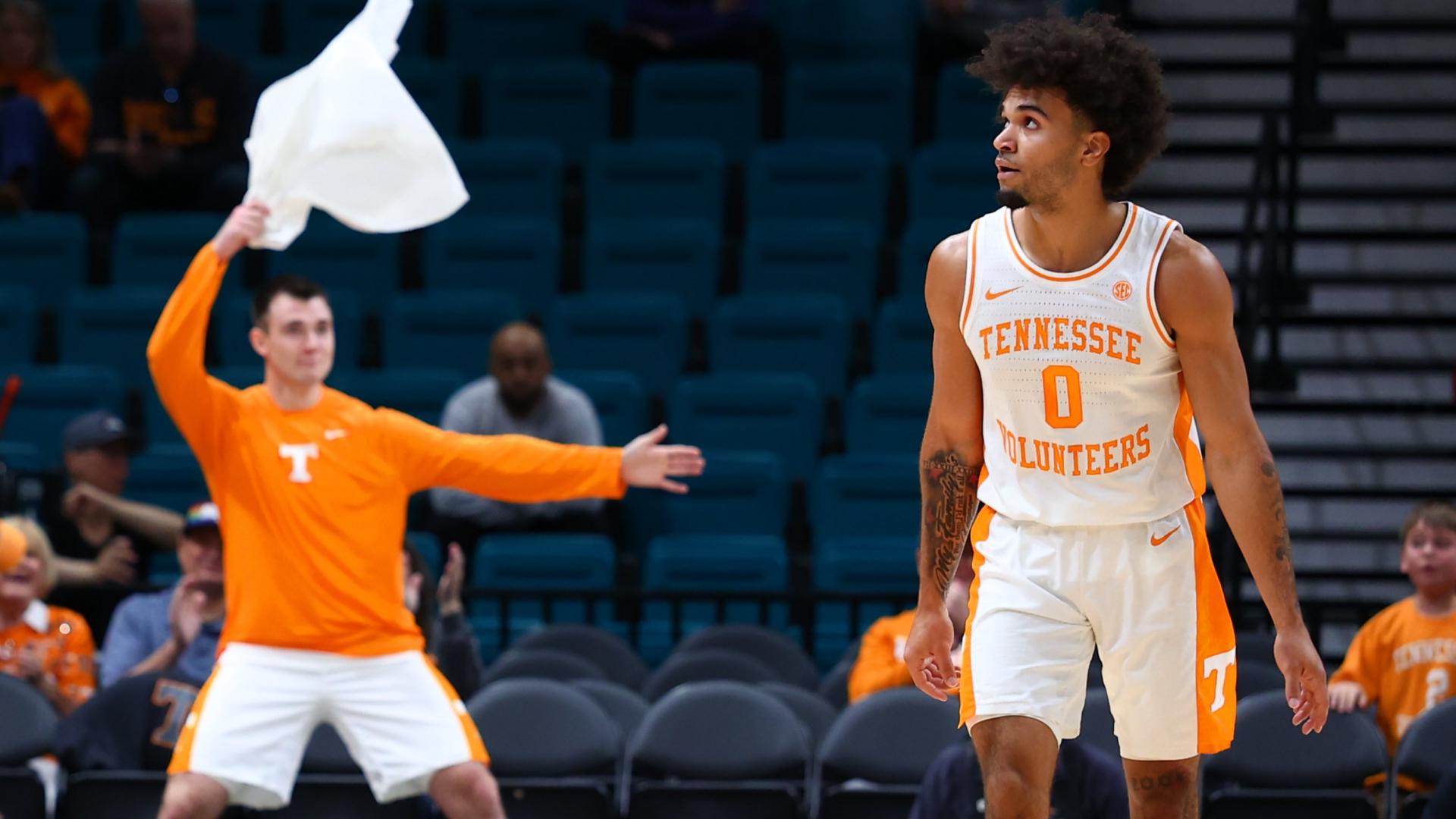 No. 17 Tennessee rocks Rutgers to open Players Era week, 85-60 | wbir.com