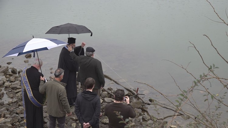 St. George Greek Orthodox Church blesses Tennessee River by throwing a cross in the waters