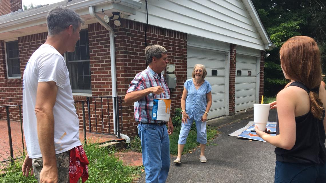 39th 'Everywhere You Look, UT' Mural on Barn at Friendship Acres Farm in  Giles County - UT System News