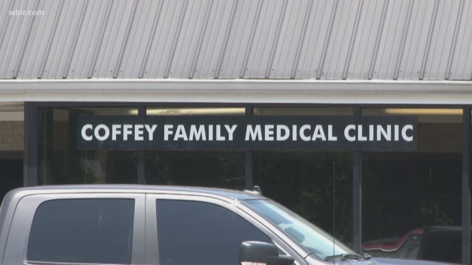 State and federal authorities raided two Oneida doctor's offices on Tuesday as part of an ongoing investigation after a couple of overdose deaths in Kentucky.