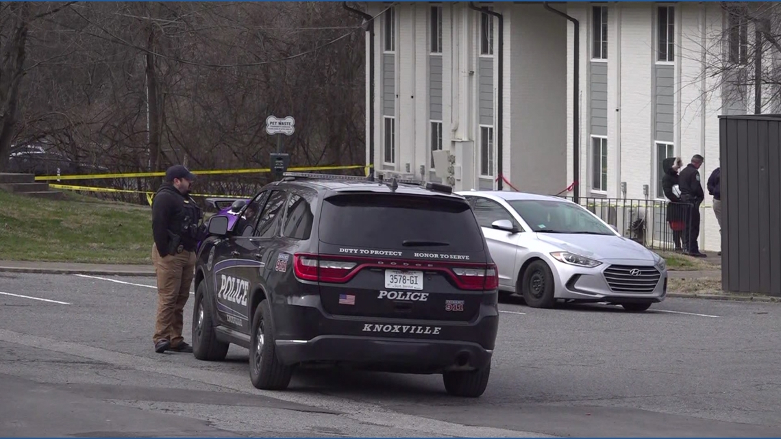 Knoxville police shoot, kill man while investigating Endangered Child Alert