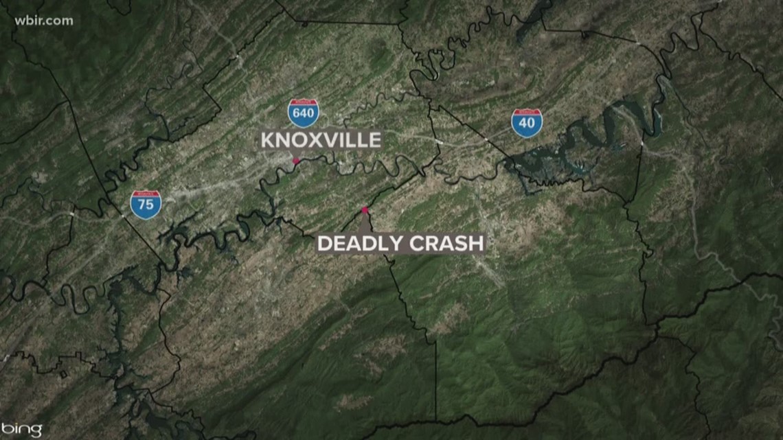 2 dead after singlecar crash on Chapman Highway at White School Road