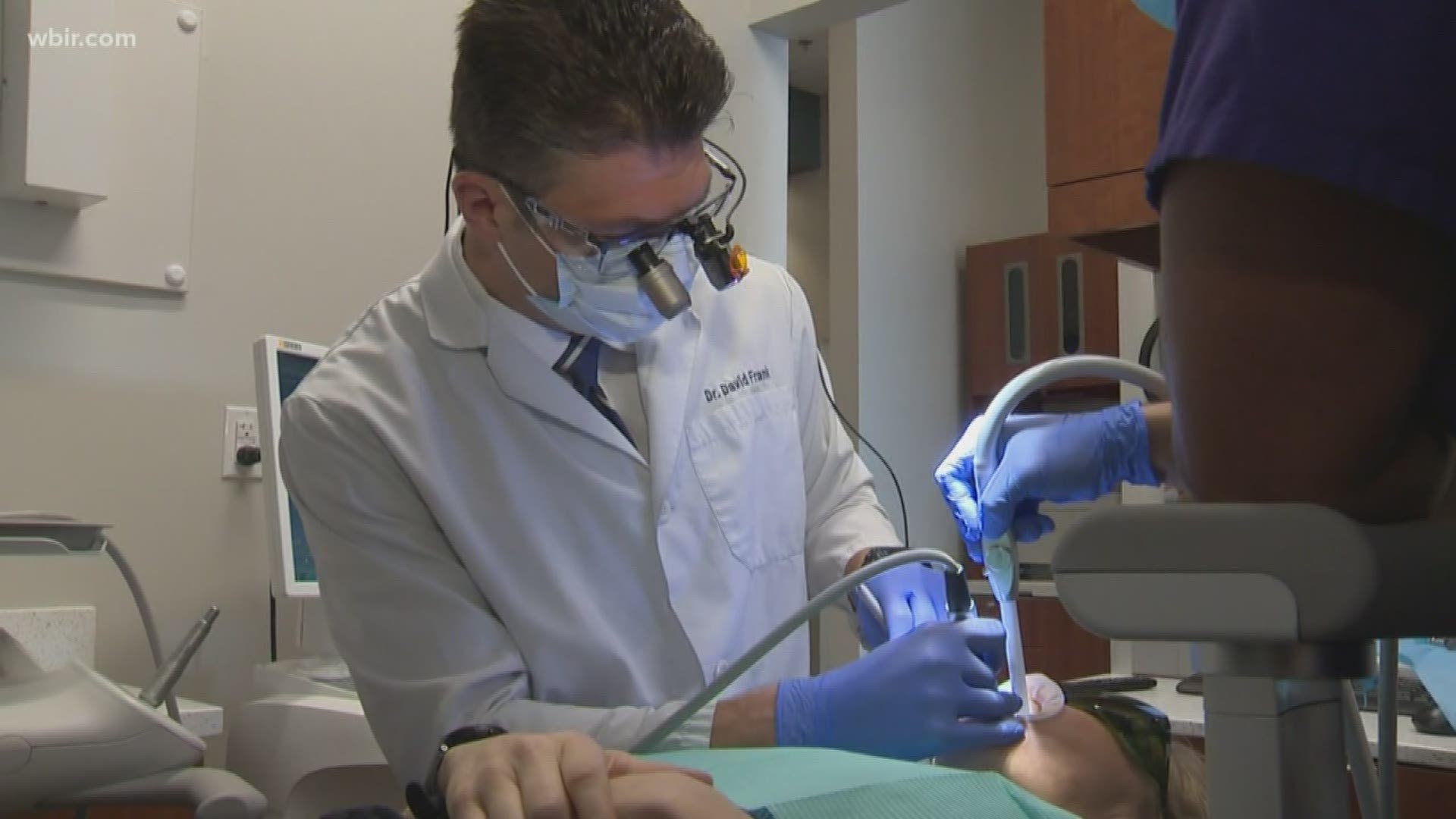 Gov. Lee and dentists push for more dental coverage for pregnant women
