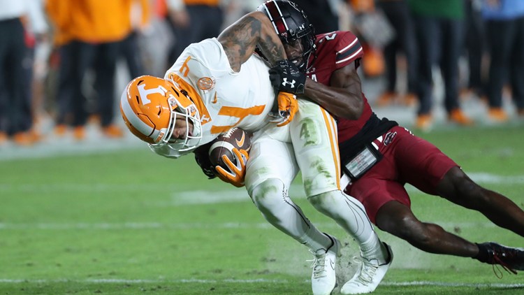 Hendon Hooker goes down as No. 5 Tennessee falls to South Carolina, 63-38