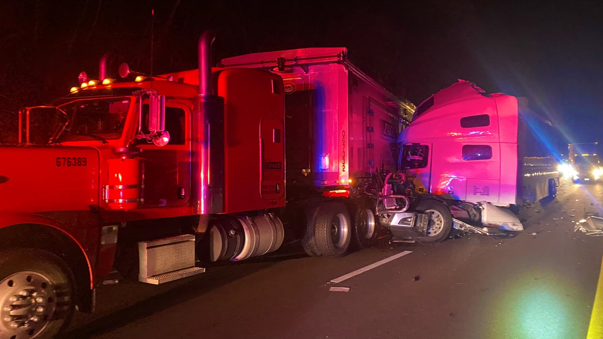 Tdot Crash Involving Two Tractor Trailers In Campbell Co Closes I 75 South Near Caryville