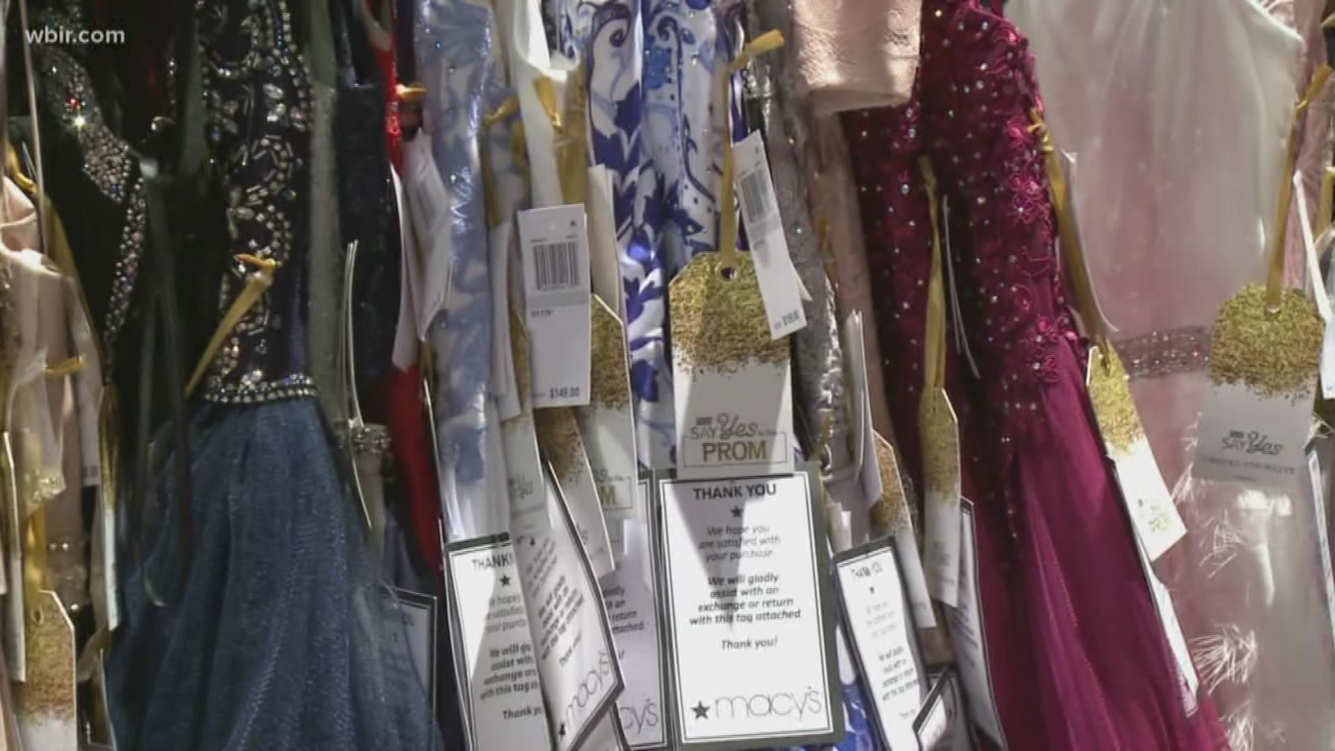 High School seniors from Austin-East, Carter, South-Doyle, and West High Schools will shop around for the perfect dress, tux, and accessories for free.