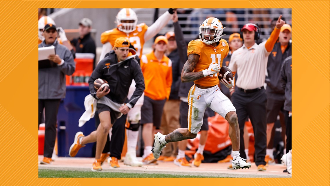 See Tennessee football TE Princeton Fant throw TD pass to Jalin Hyatt