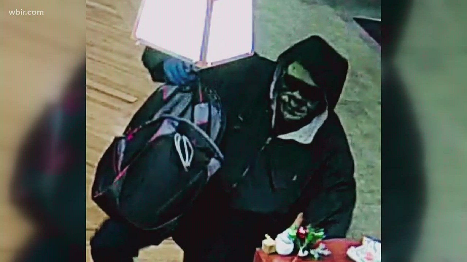 Nov. 24, 2017: The FBI needs help finding the person who robbed an East Knoxville bank.