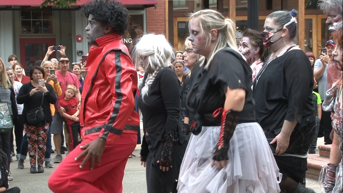 Braaaaains! The dead rise in downtown for 2021 Knoxville Zombie Walk