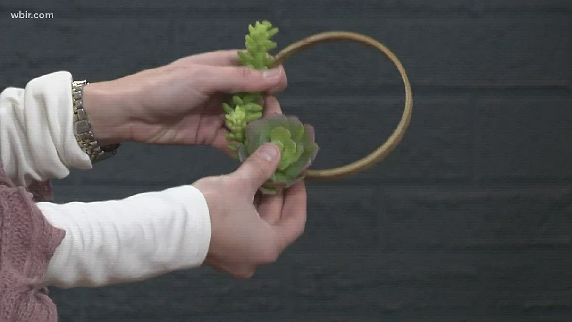 Jenny from Back Porch Mercantile shares how to make a hoop wreath.