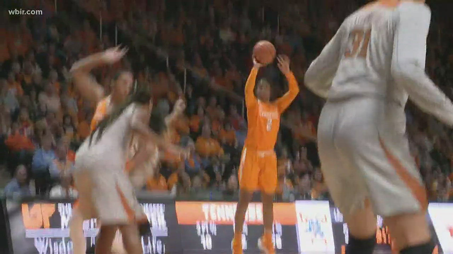 The 2017-2018 Lady Vols are one of five Tennessee teams to start a season 13-0. Maria Cornelius of MoxleyCarmichael.com and GoVols247 joins for insight.
