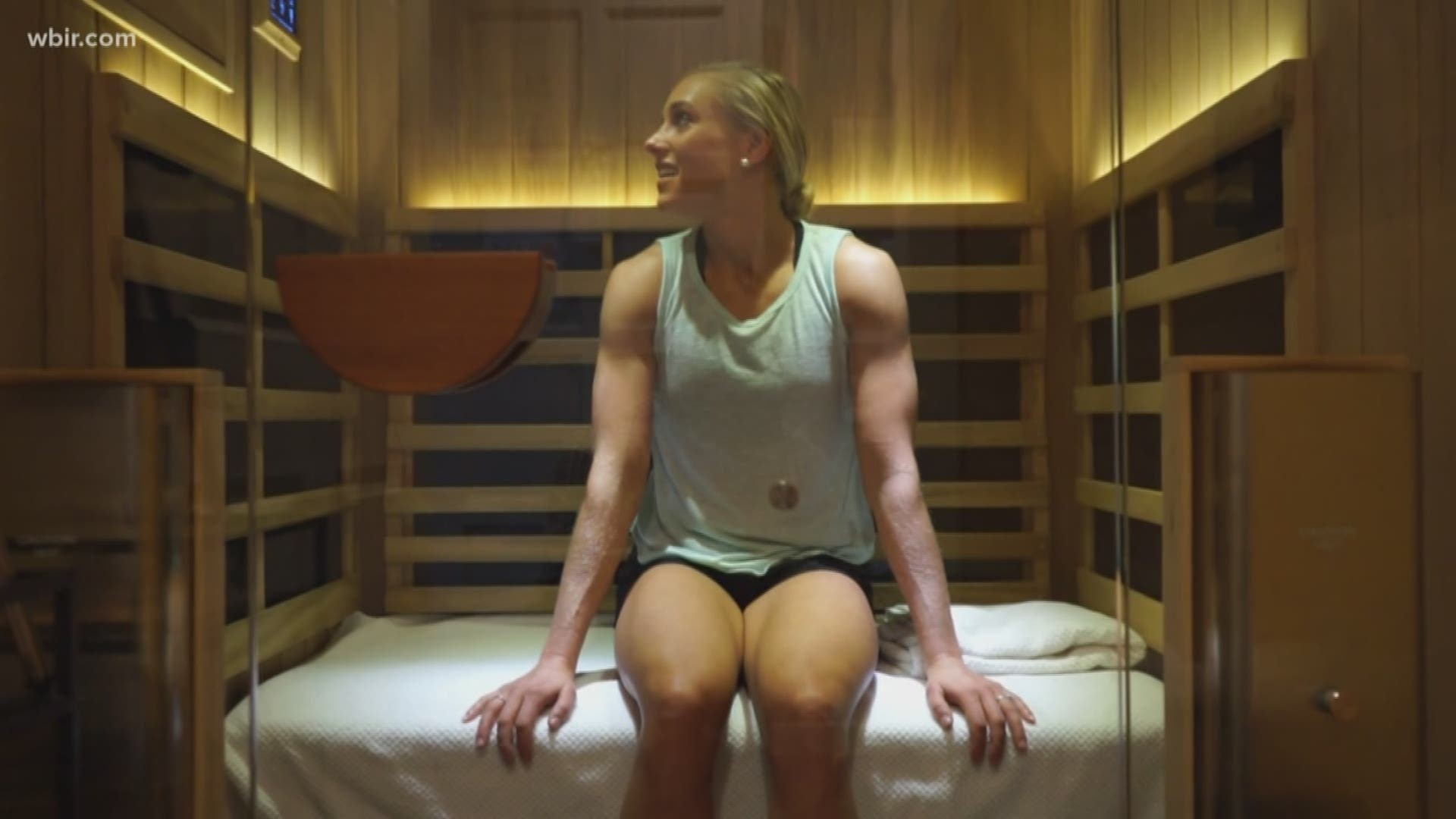 10News reporter Leslie Ackerson shows us how a step inside an infrared sauna for a sweat sesh could be great for your health.