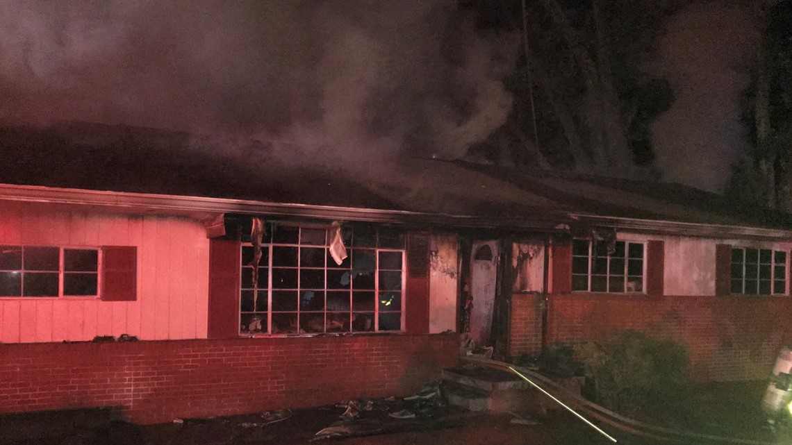 Knoxville Fire Home on Middlebrook Pike a "total loss" after early
