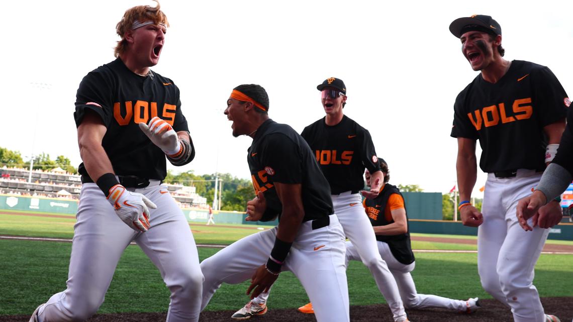 Tennessee baseball clinches series win over No. 4 Texas with six home runs