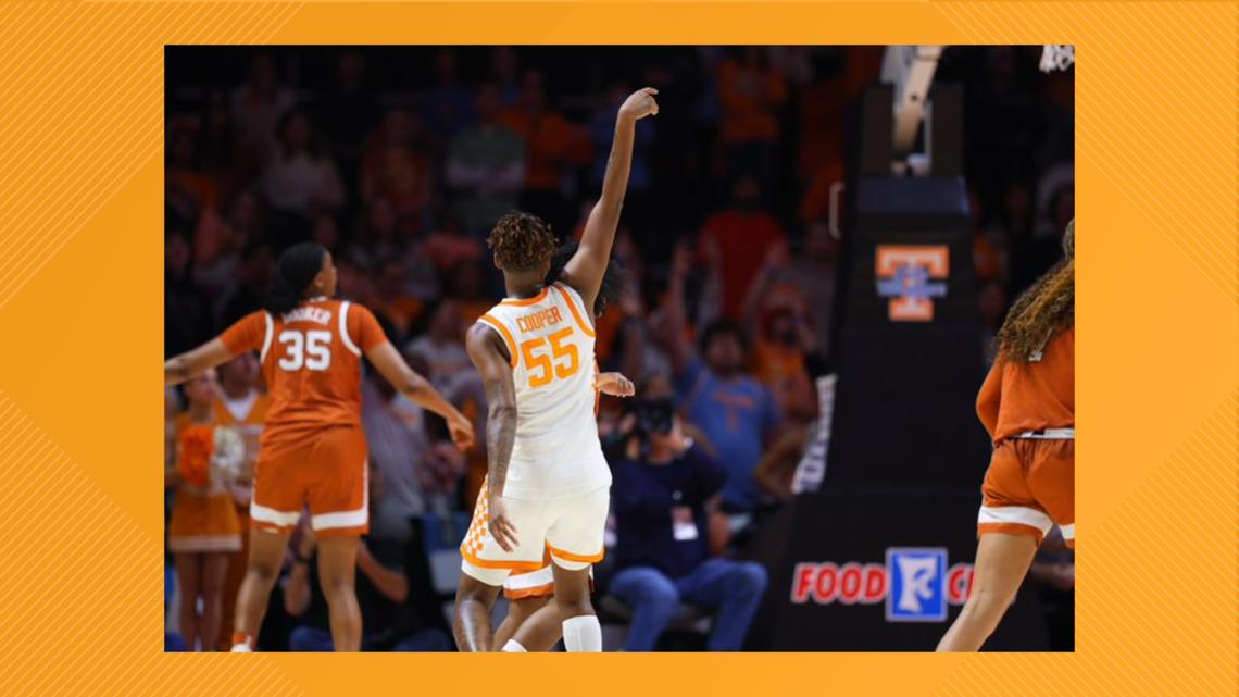 Lady Vols basketball fall short in 4th-quarter rally against Texas Longhorns, 65-63