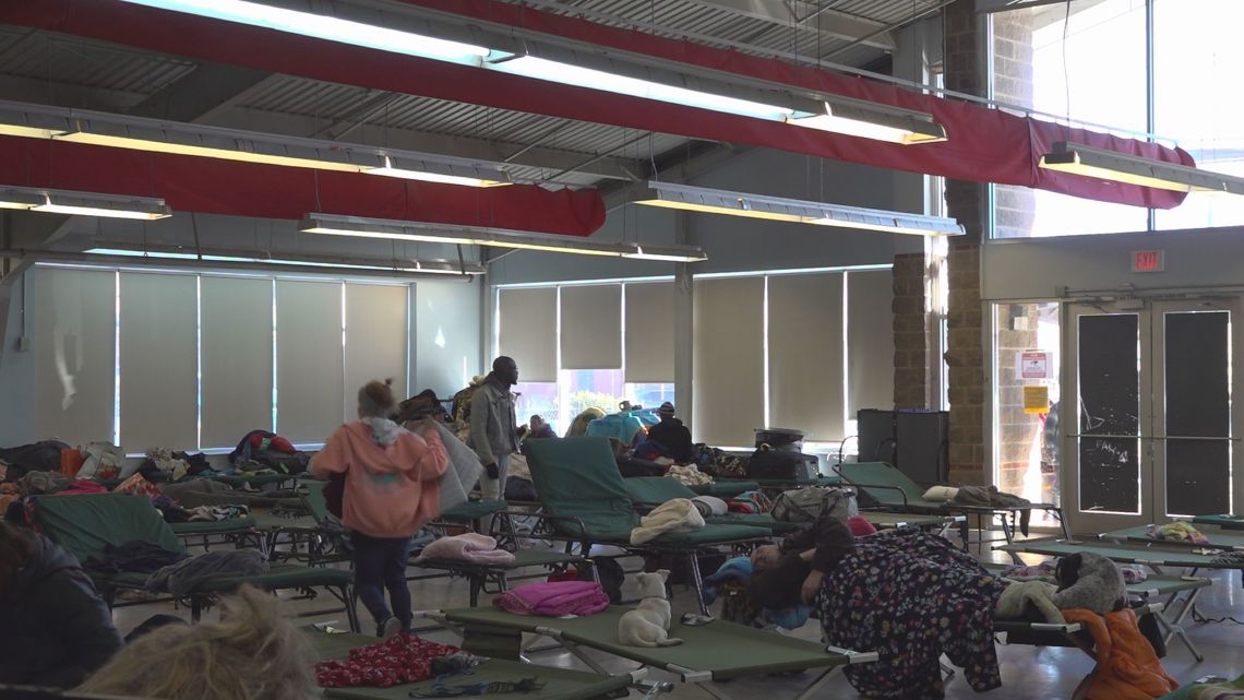 f8c004dc-d7a2-4c6c-b895-