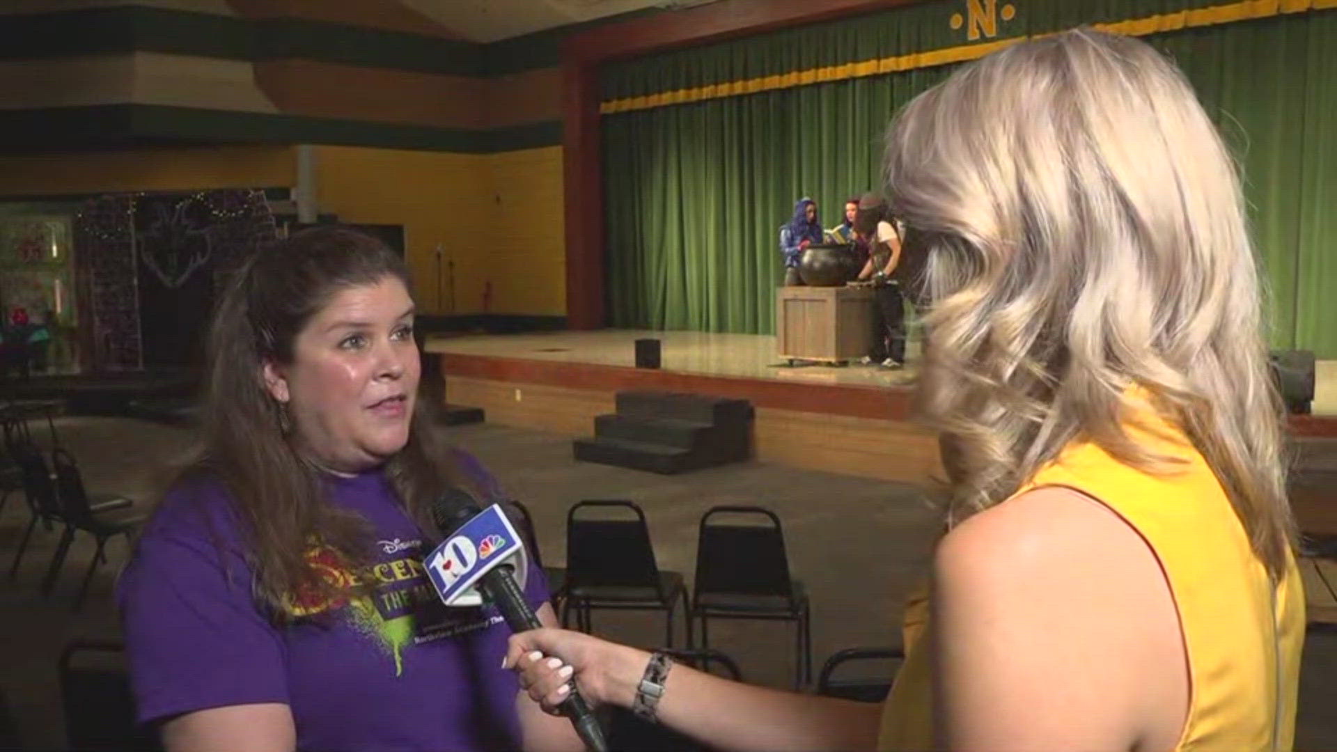 Here is a behind-the-scenes look as students prepare for Disney's "Descendants," the musical. 