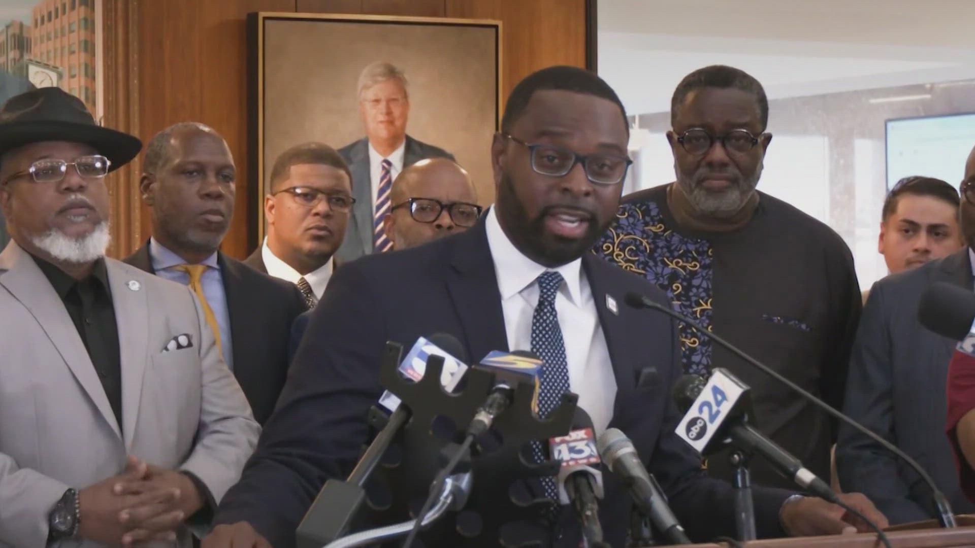 Memphis Mayor Paul Young discusses National Guard deployment | wbir.com