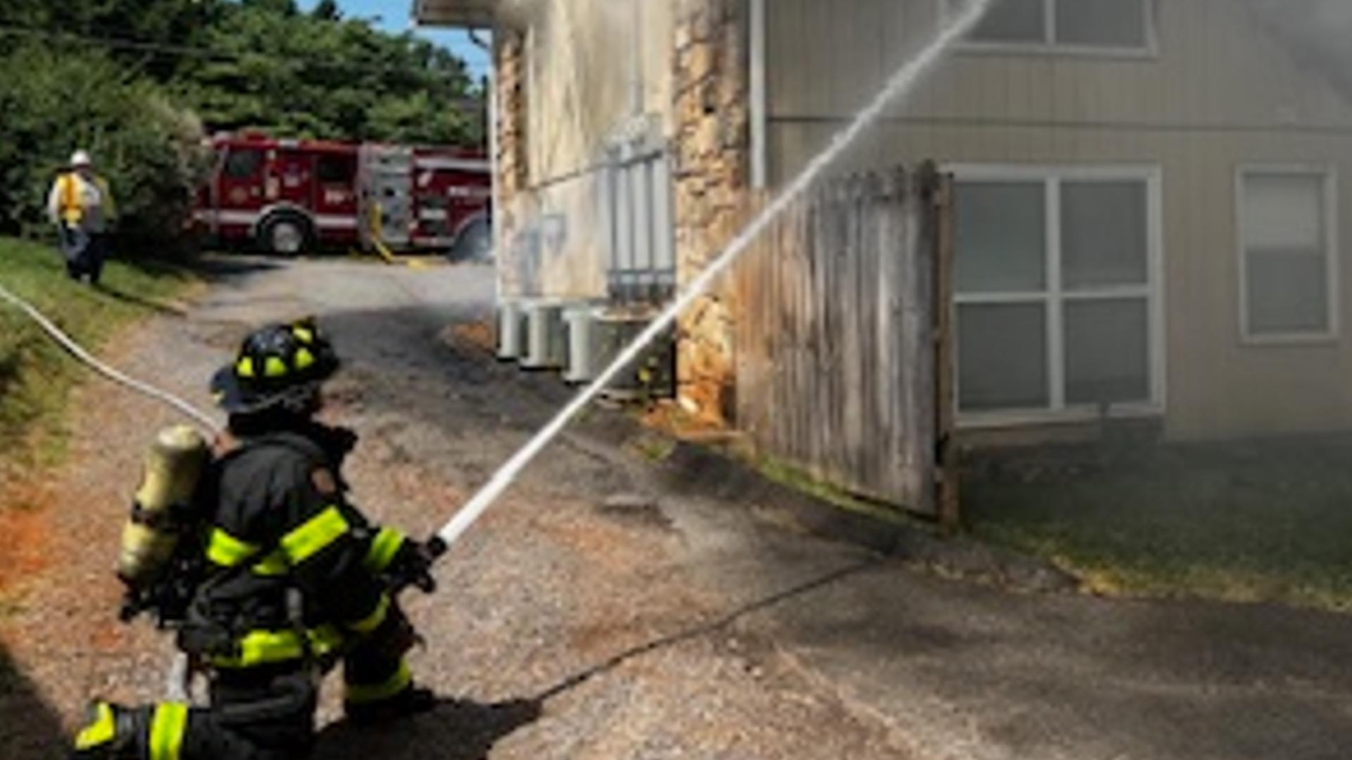 KFD: No injuries after apartment fire Sunday morning | wbir.com