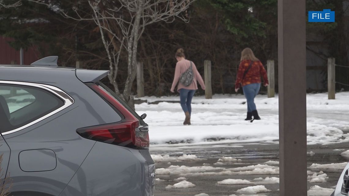Schools around East Tennessee still out for snow days