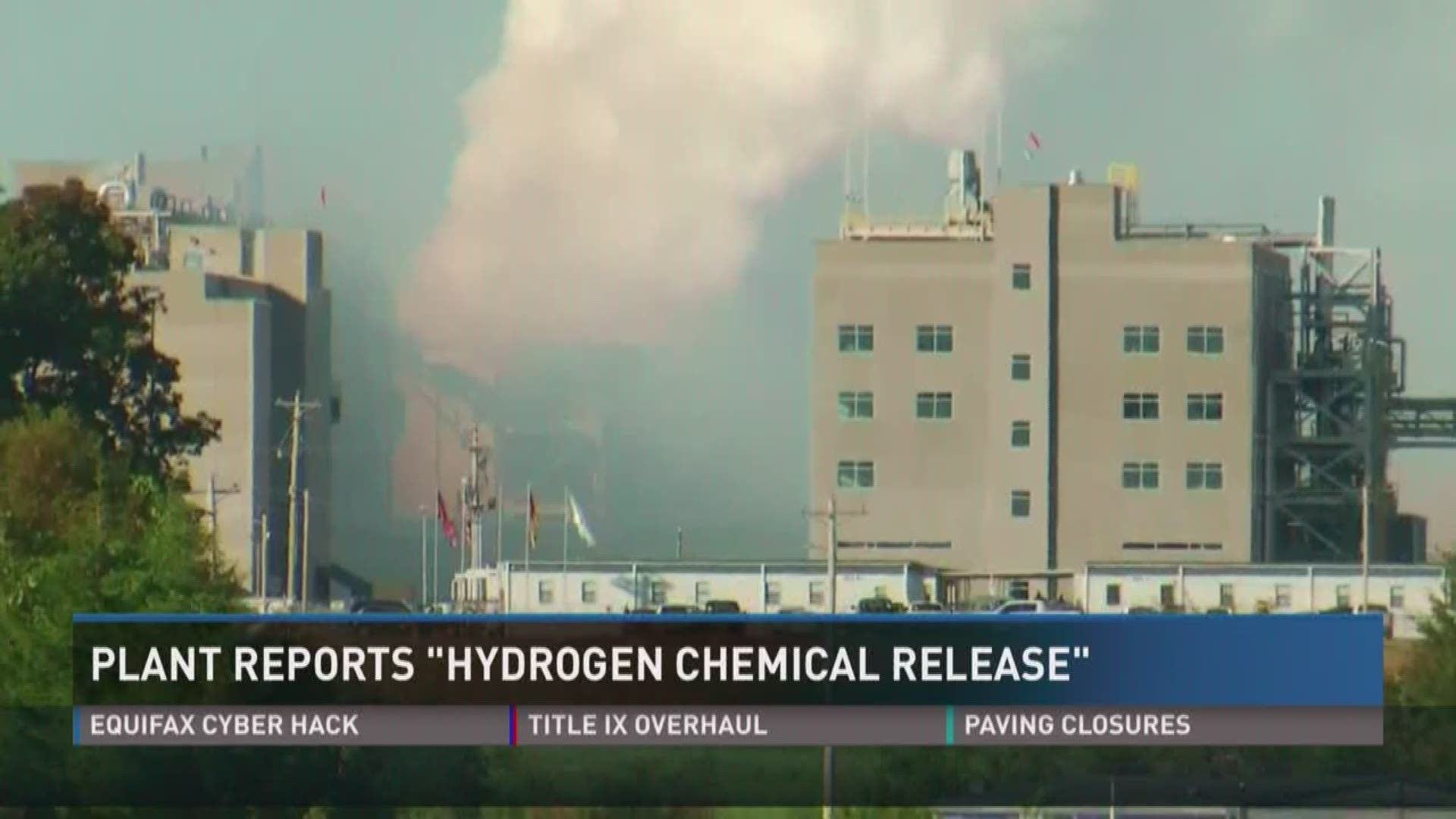 A huge plume of low concentration hydrochloric acid filled the air near the Wacker plant in Charleston, Tenn. Neighbors within 1.5 miles of the plant are being asked to stay inside.