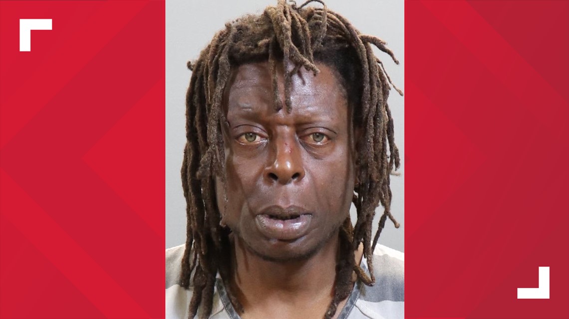 Knoxville man charged after setting fire to bank, police say | wbir.com