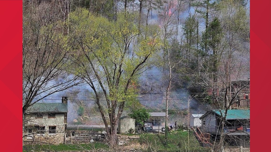 TVFD: Brush fire in Townsend threatens multiple structures, shuts down part of Old Walland Highway - Vimarsana News