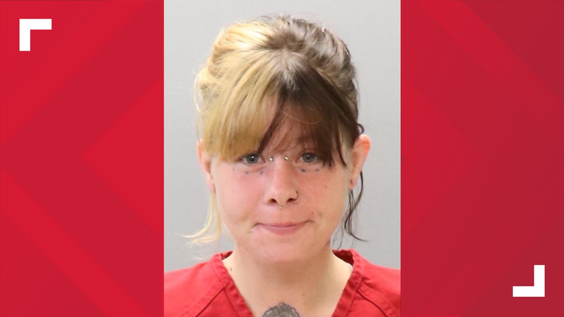 KCSO: Woman charged with child abuse after injecting heroin, driving to gas station with child in back seat - Vimarsana News