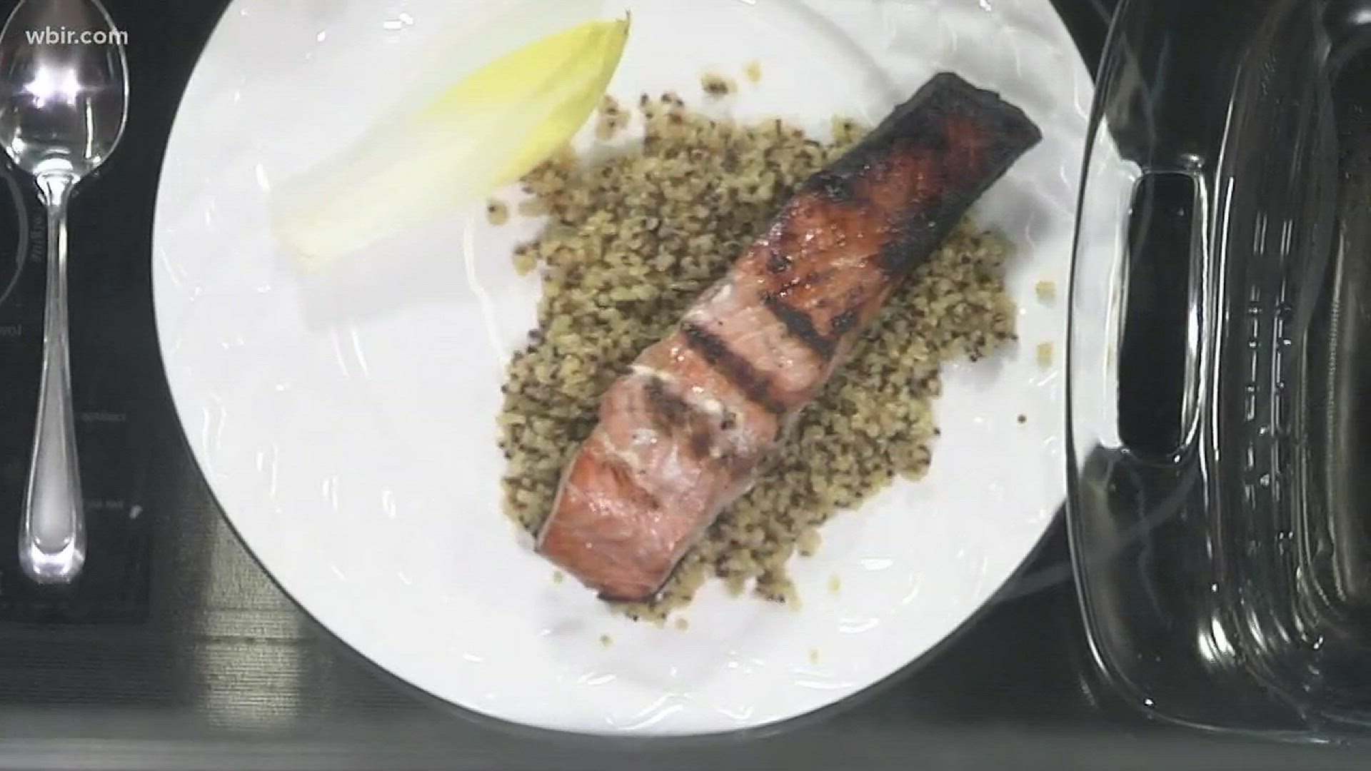 Scott and Michelle show us how to make a sweetheart salmon dinner that's good for your heart!