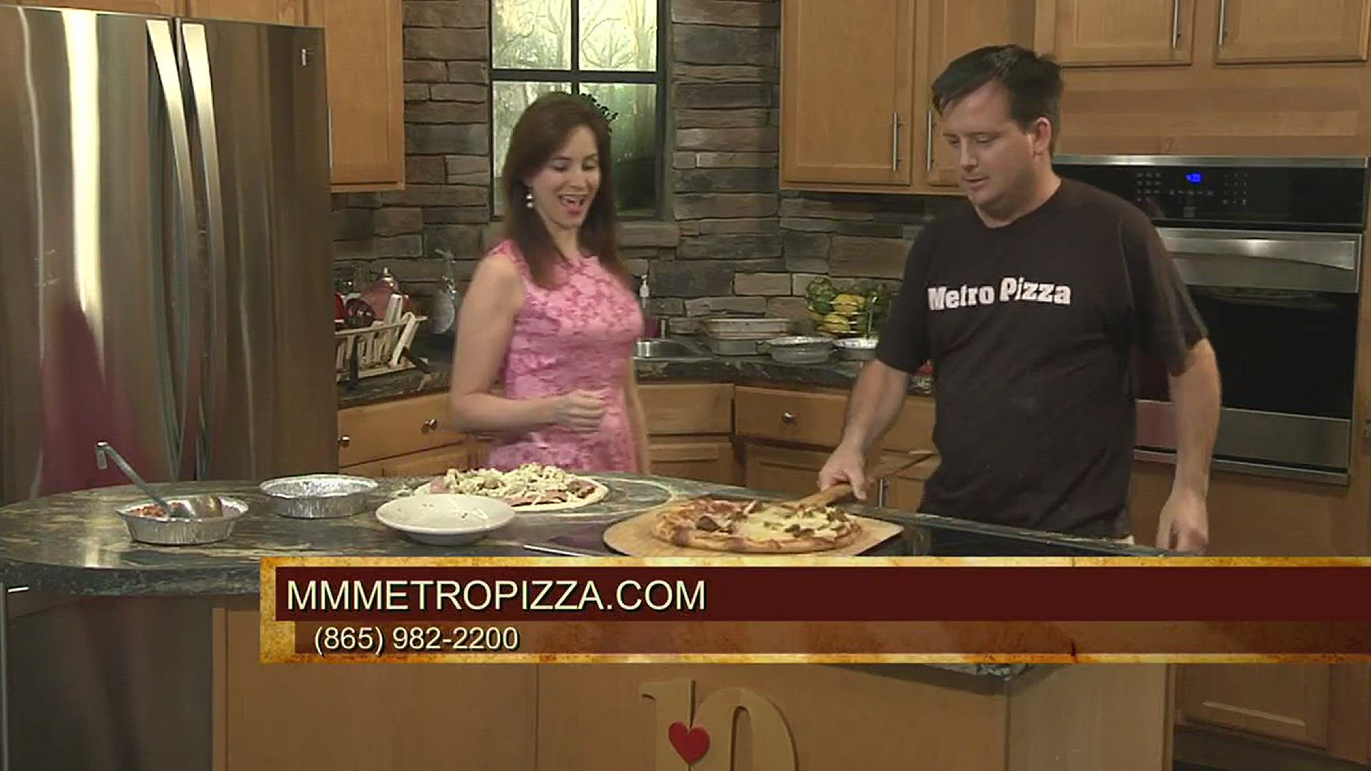 September 2, 2016Live at Five at 4A different pizza recipe from Metro Pizza in Alcoa.Metro Pizza is located at 1084 Hunters Crossing in Alcoa, Tennessee. Phone: (865) 982-2200, mmmetropizza.com.