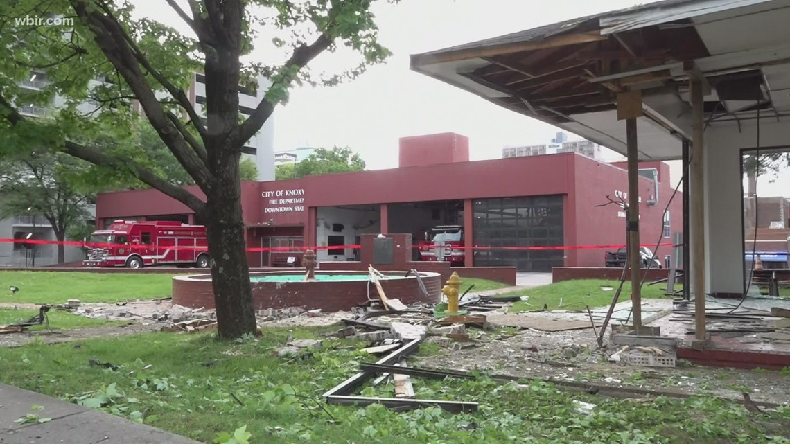 Car crashes into Knoxville Fire Department museum downtown