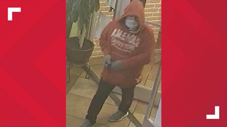 Knoxville police search for suspect accused of robbing Mexican ...