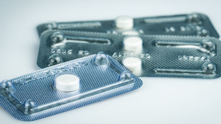 Dos cadenas principales de farmacias limitan compra de anticonceptivo de emergencia